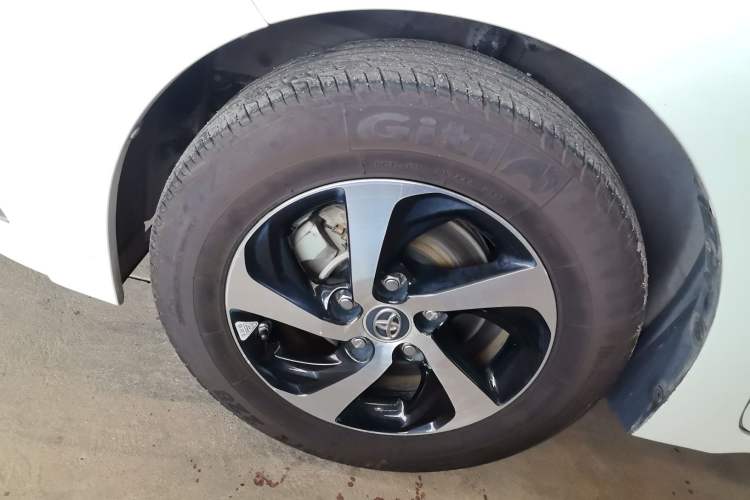 Used Toyota Levin 2017 Revised Dual-Engine 1.8H GS E-CVT Elite Sunroof Version China V Standard