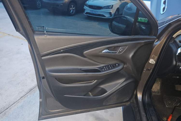 Used Buick Envision 2017 20T Two-Wheel Drive Leading Version
