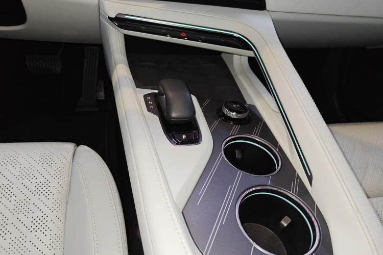 Used Zeekr 001 2024 WE Edition 100 kWh Rear-Drive
