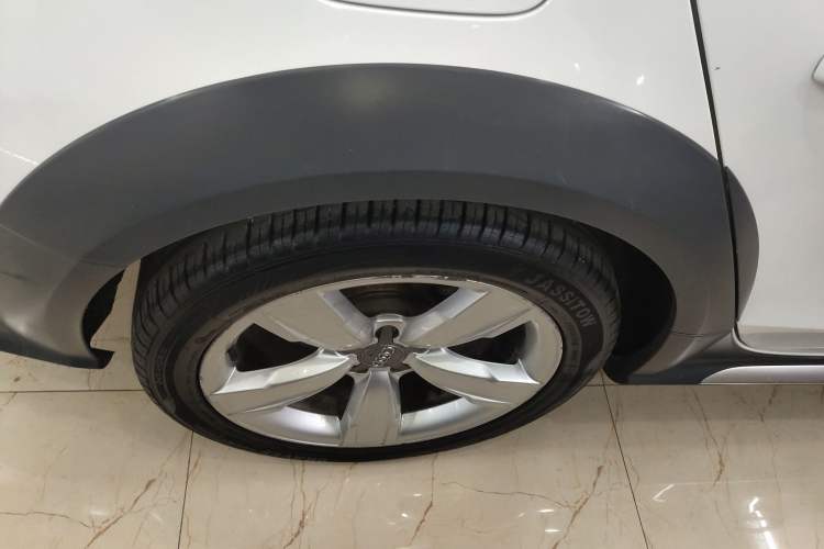 Used Audi A4 2014 40 TFSI allroad quattro plus version
