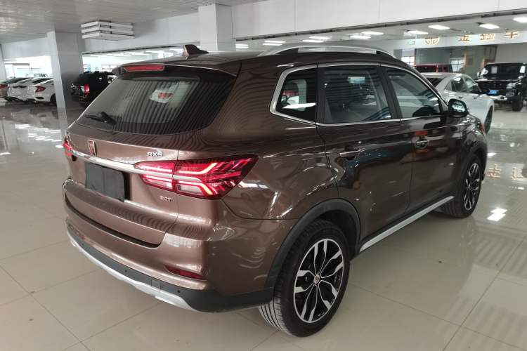 Used Roewe RX5 2016 20T Two-Wheel Drive Automatic Internet Smart Edition
