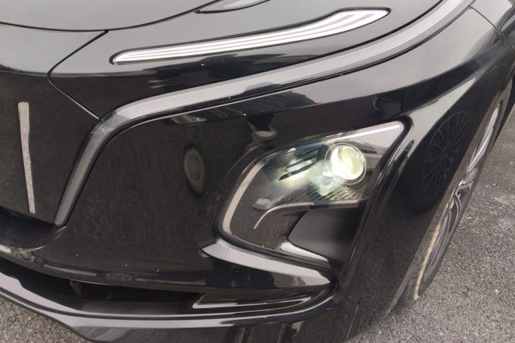 Used Hongqi E-QM5 2022 431 km Charge & Enjoy Edition