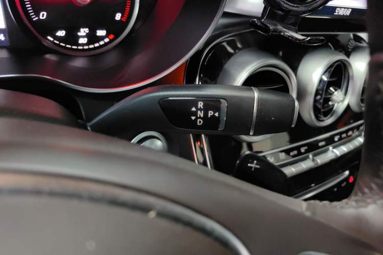 Used Mercedes-Benz GLC 2019 Facelift GLC 260 L 4MATIC Luxury Model
