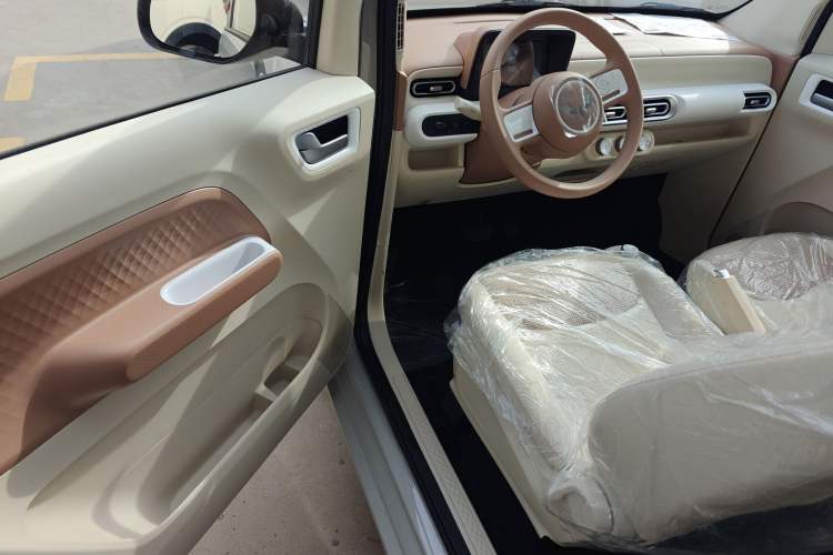 Used Wuling Hongguang MINIEV 2024 3rd Generation 215km Youth Edition