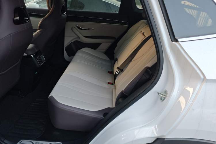 Used BYD Song PLUS New Energy 2025 DM-i Intelligent Driving 160KM Flagship Model
