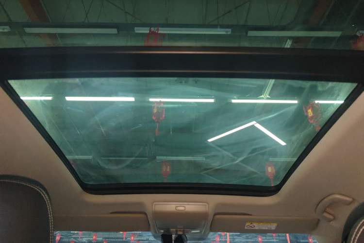 Used Volkswagen Tiguan L 2022 330TSI Automatic Two-Wheel Drive Smart Edition
