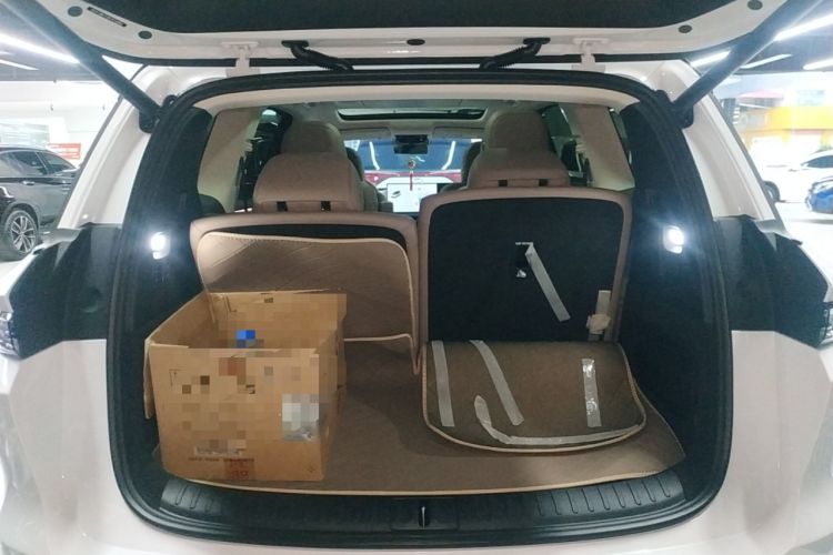 Used Li Auto Li Auto i8 2025 Standard Edition