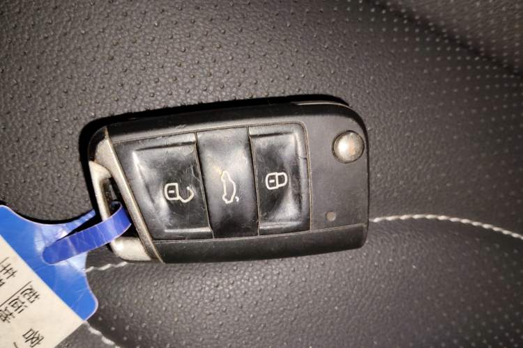 Used Volkswagen Tiguan L 2022 330TSI Automatic Two-Wheel Drive R-Line Enhanced Edition
