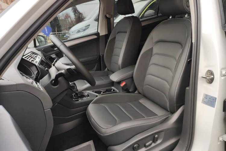 Used Volkswagen Tiguan L 2019 330TSI Automatic Two-Wheel Drive Panoramic Comfort Edition China VI Standard