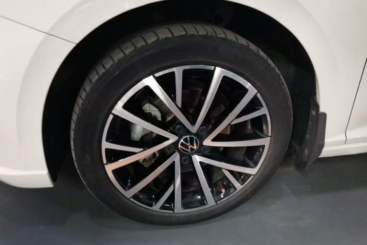 Used Volkswagen Lavida 2022 280TSI DSG Luxury Edition
