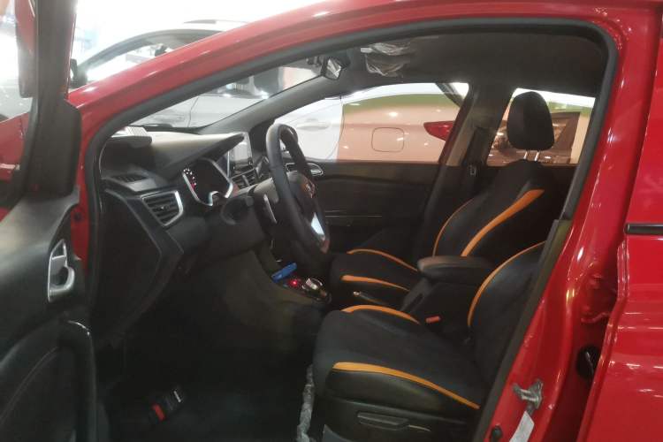 Used Baojun 310 2017 1.5L Automatic Fashion Model