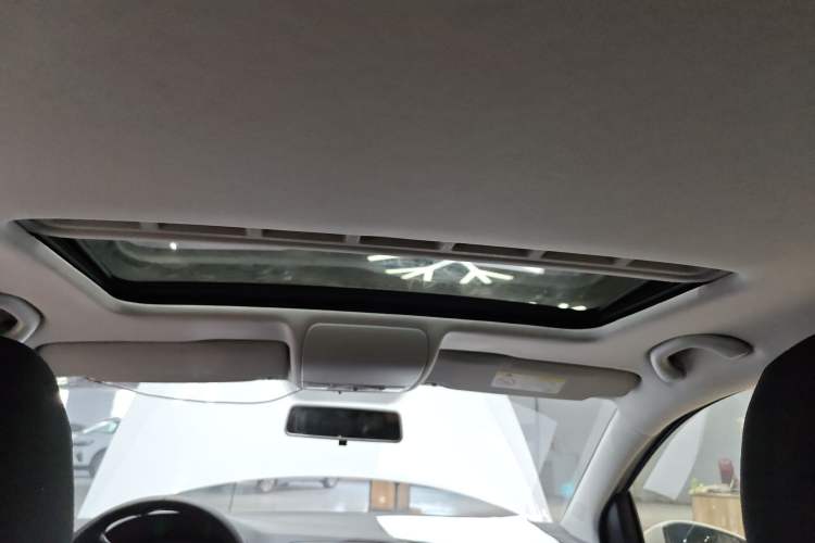 Used Volkswagen Polo 2016 1.6L Automatic Comfort Model
