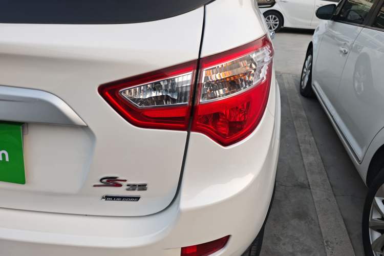 Used Changan CS35 2015 1.6L Automatic Prestige Model China IV Standard
