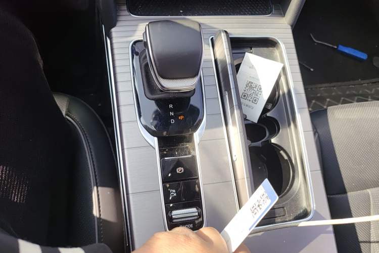 Used Hongqi HS7 PHEV 2024 2.0T PHEV Four-Wheel Drive Flagship Edition 6 Seats
