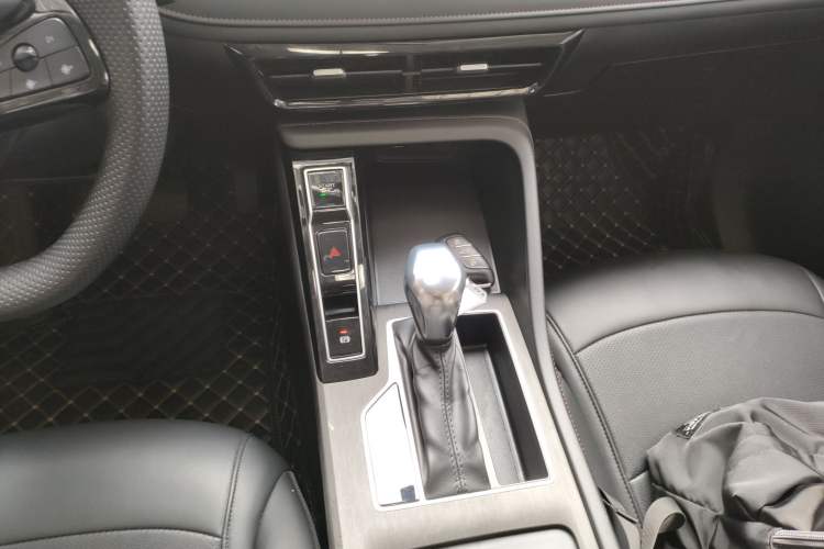 Used Roewe i5 2023 1.5L CVT Luxury Edition
