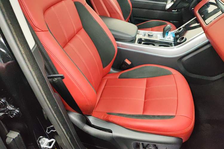 Used Land Rover Range Rover Sport 2022 3.0 L6 YAO Black Edition