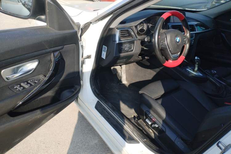 Used BMW 3 Series GT 2018 320i Sport Edition
