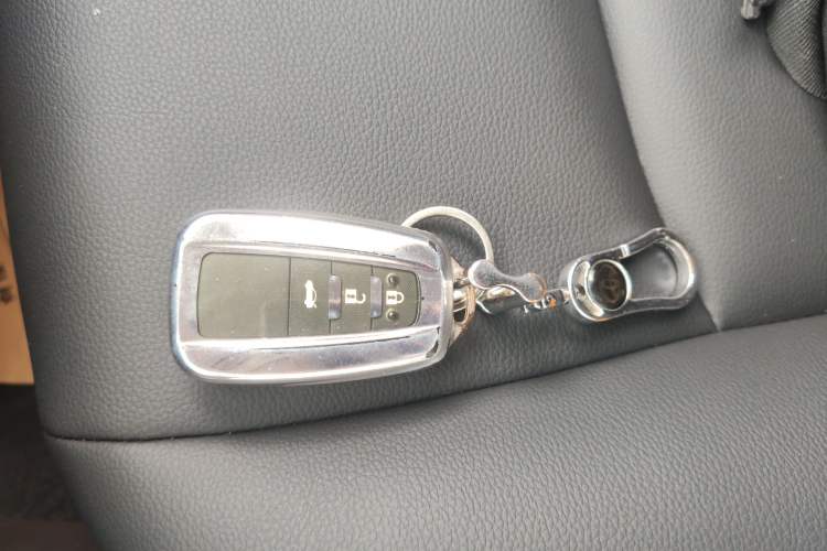 Used Toyota Corolla 2021 Dual-Motor 1.8L E-CVT Elite Edition
