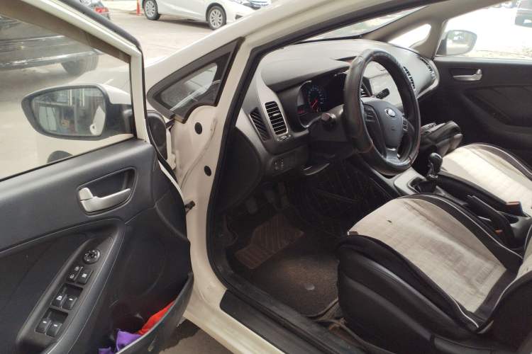 Used Kia K3 2015 1.6L Manual GL
