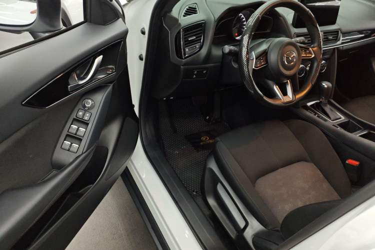 Used Mazda CX-4 2021 2.0L Automatic Two-Wheel Drive Blue Sky Dynamic Edition
