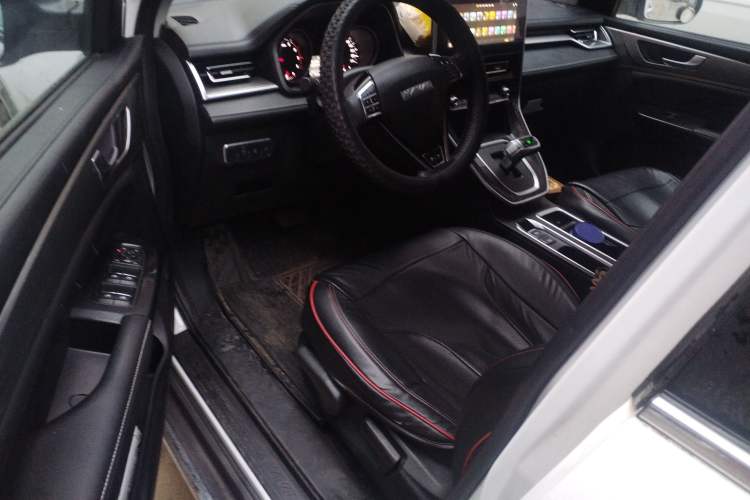 Used Haval M6 2021 PLUS 1.5T DCT Luxury Smart Connectivity Model
