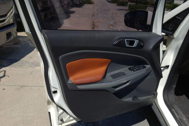 Used Ford EcoSport 2013 1.5L Manual Fashion Model
