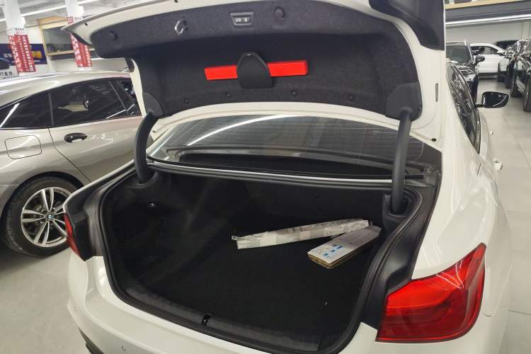 Used BMW 5 Series 2018 530Li Luxury Edition M Sport Package
