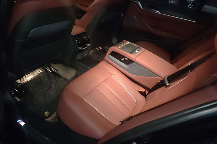 Used BMW 5 Series 2022 Second Facelift 530Li Luxury Version M Sport Package
