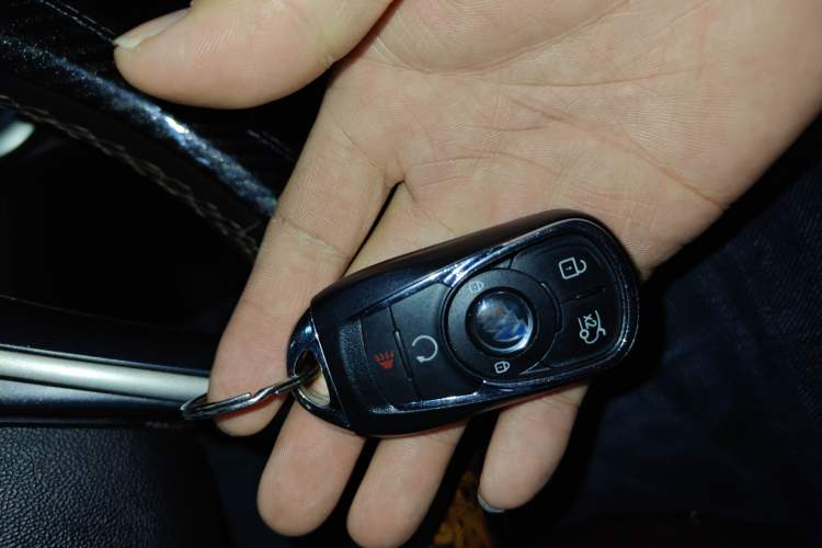 Used Buick LaCrosse 2013 2.4L SIDI Elite Comfort Version
