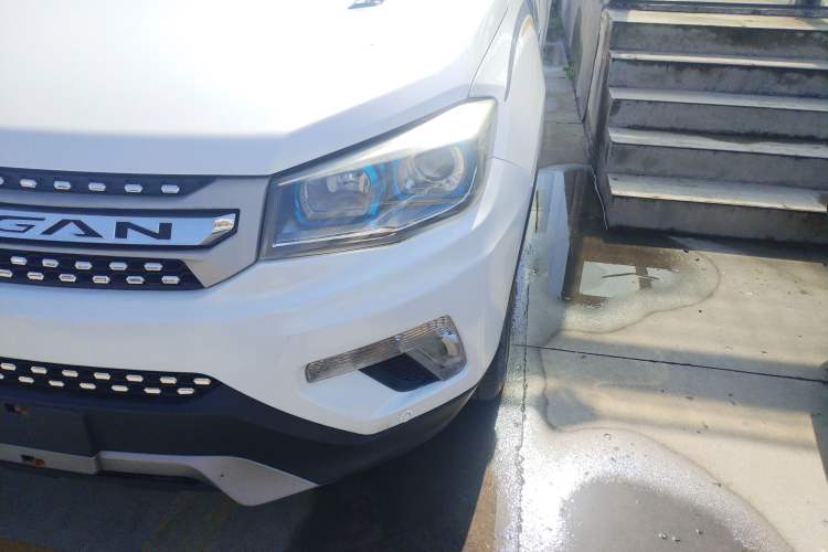 Used Changan CS75 2016 2.0L Manual Luxury Version China V Standard