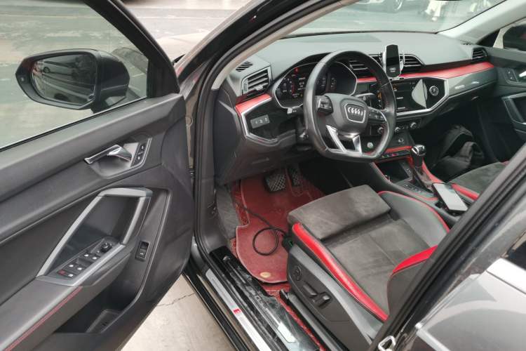 Used Audi Q3 2019 35 TFSI Fashion Dynamic Model