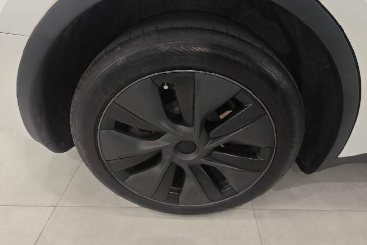 Used Tesla Model Y 2024 Rear-Wheel-Drive Version

