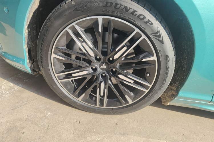 Used NETA S 2022 Extended-Range Version 1160 km Range Rear-Wheel Drive Mid-Grade