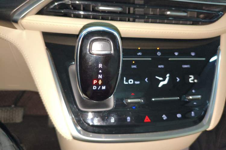 Used Buick GL8 2023 ES Lu Zun Deluxe Model
