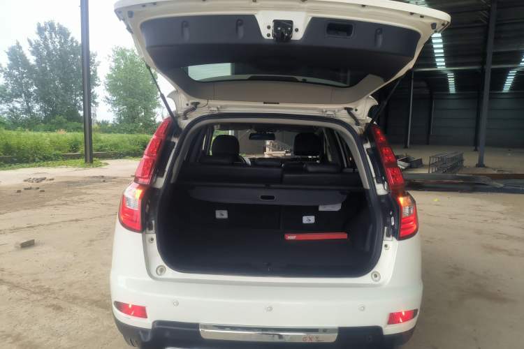 Used Geely Auto GX7 2014 2.0L Manual Luxury Version
