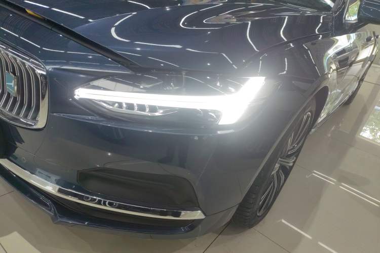 Used Volvo S90 2024 B5 Zhiyuan Luxury Edition