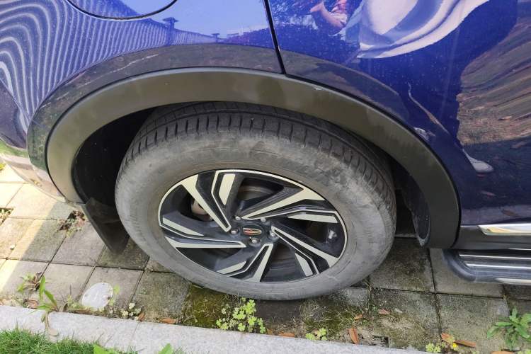 Used Hongqi HS5 2022 Revised Version 2.0T Smart Connect Flagship Edition
