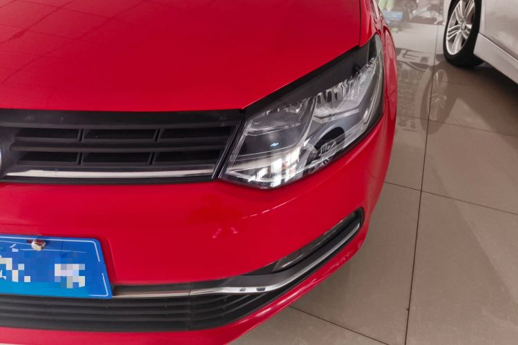 Used Volkswagen Polo 2016 1.6L Automatic Comfort Model
