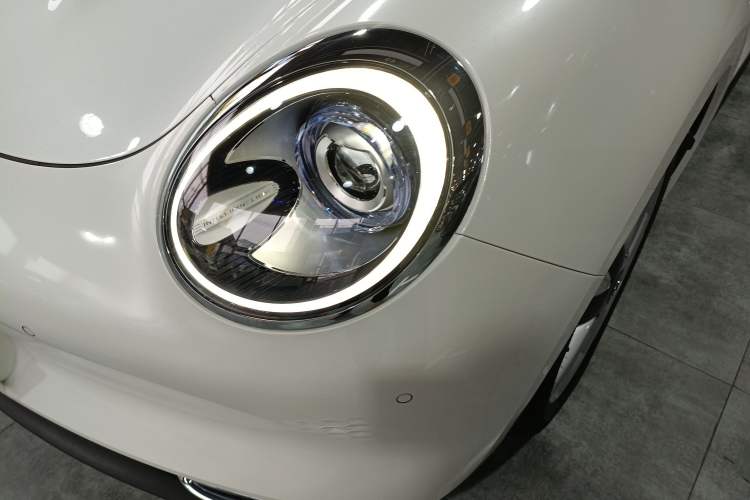 Used ORA Good Cat 2021 400km Standard Range Athena Edition Lithium-Ion Battery