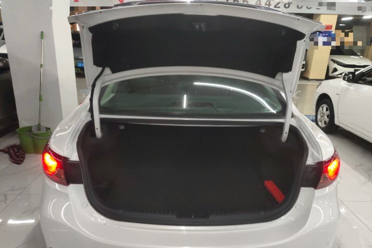 Used Mazda Atenza 2014 2.0L Blue Sky Luxury Edition
