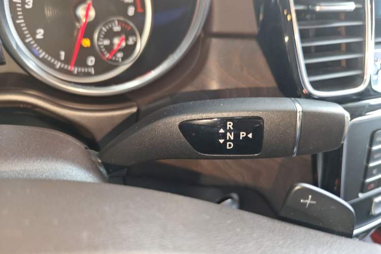 Used Mercedes-Benz GLE 2018 GLE 320 4MATIC Luxury Collection Edition
