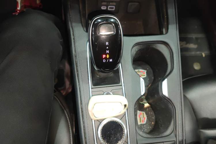 Used Cadillac XT4 2020 28T Two-Wheel-Drive Leading Version
