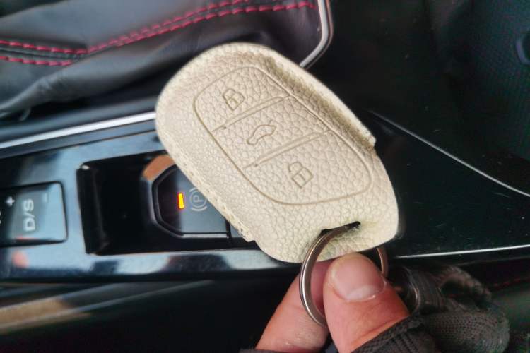 Used MG 5 2021 Revised Version 180 DVVT CVT Youth Luxury Edition
