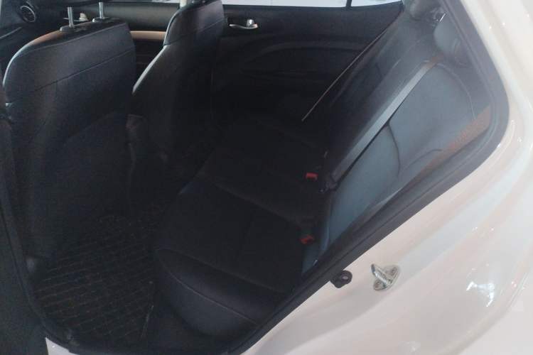 Used Kia kx1 Stonic 2021 1.4L CVT Fun Edition
