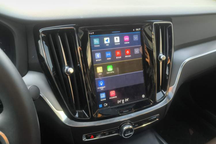 Used Volvo S60 2025 B4 Zhiyi Luxury Edition
