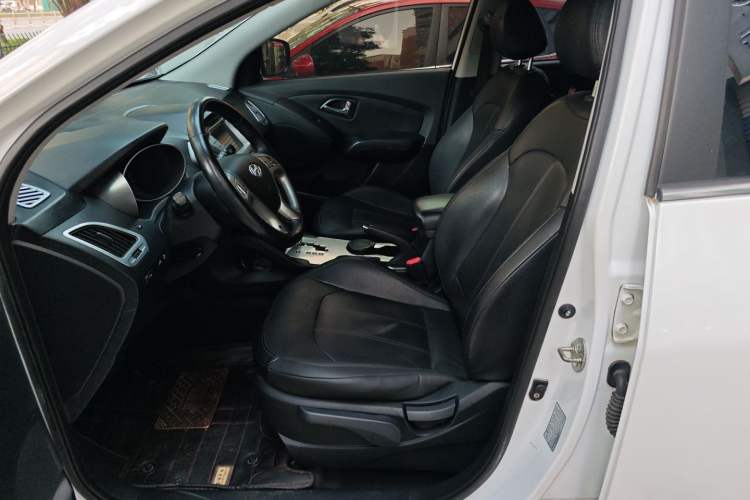 Used Hyundai ix35 2015 2.0L Automatic 2WD Smart Type China IV
