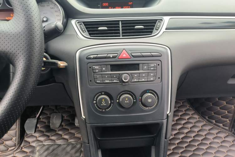 Used Peugeot 308 2014 Enjoy Edition Classic 1.6L Manual YouShang Model