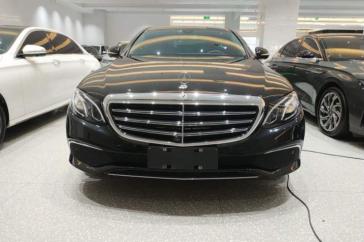 Used Mercedes-Benz E-Class 2019 Facelifted E 300 L Stylish Version
