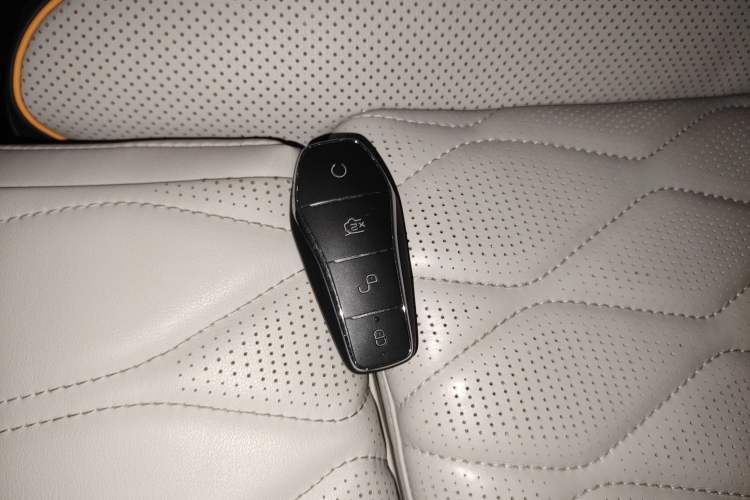 Used BYD Tang New Energy 2022 EV 635 km All-Wheel-Drive Flagship Model