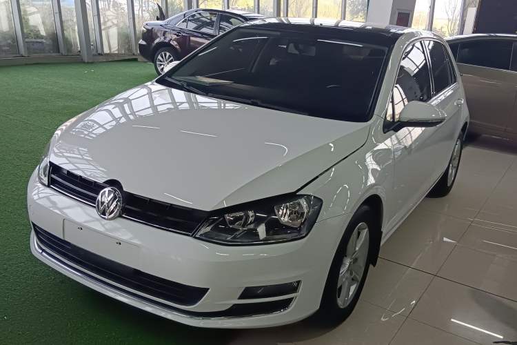 Used Volkswagen Golf 2015 1.4TSI Automatic Comfort Model
